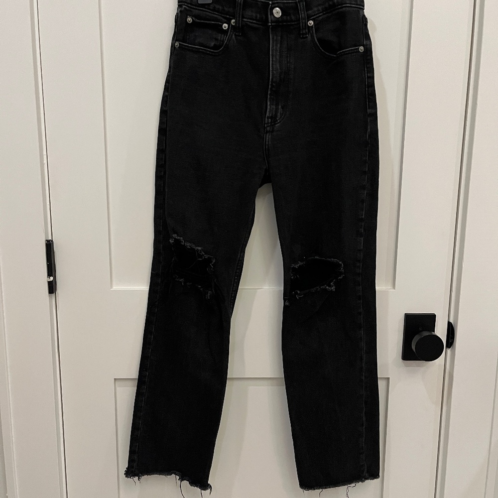 Abercrombie & Fitch  Straight Ultra High Rise Size 27 black